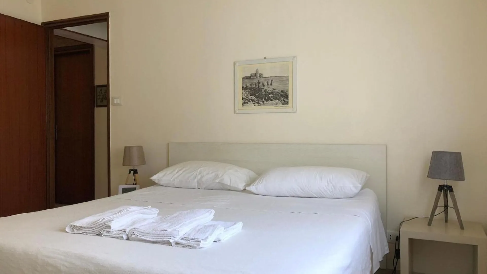 Apartment Torre Venza - Drei-Zimmer-Wohnung Il Baglietto Valderice Italy
